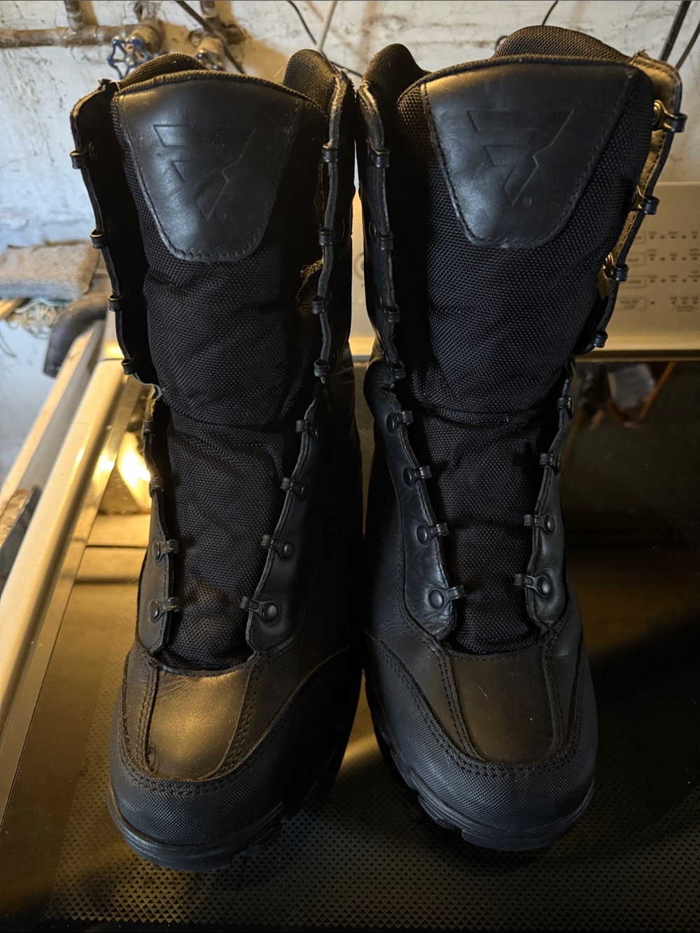 Men’s Bates crossover tactical boots insulated